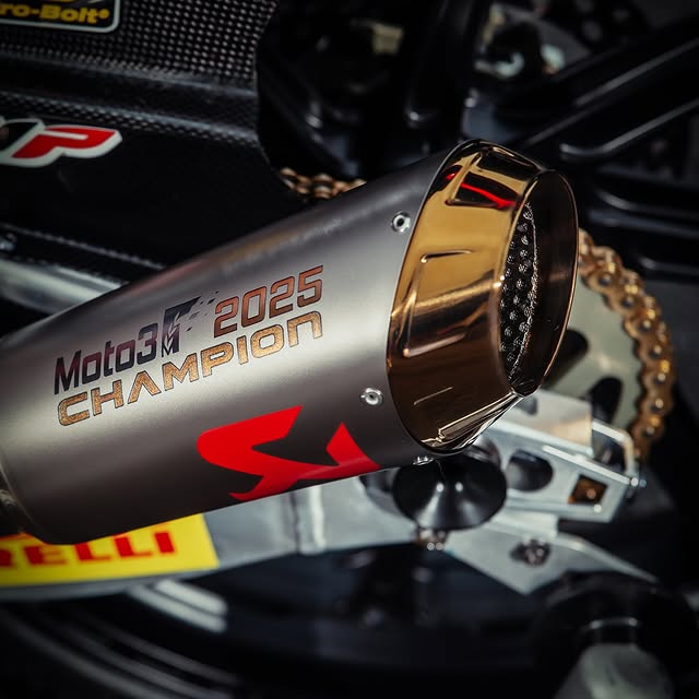 Akrapovic Racing Full Exhaust System '09-'23 Kawasaki